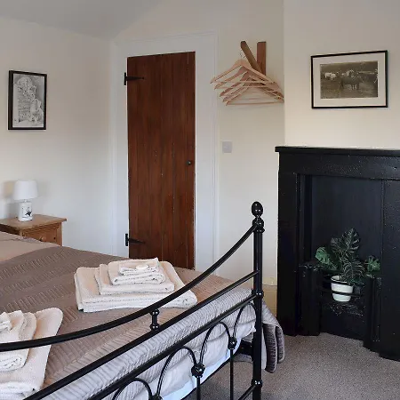 Yew Tree Cottage
